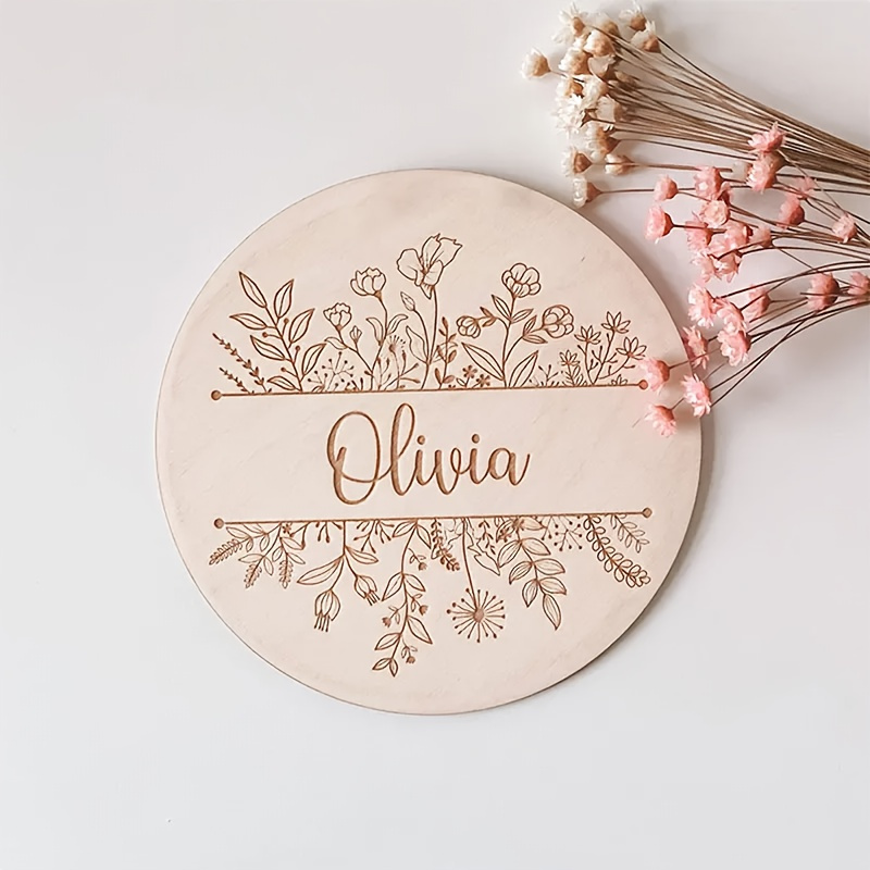 Home Decor Rustic - Plaque de nom gravée florale personnalisée,