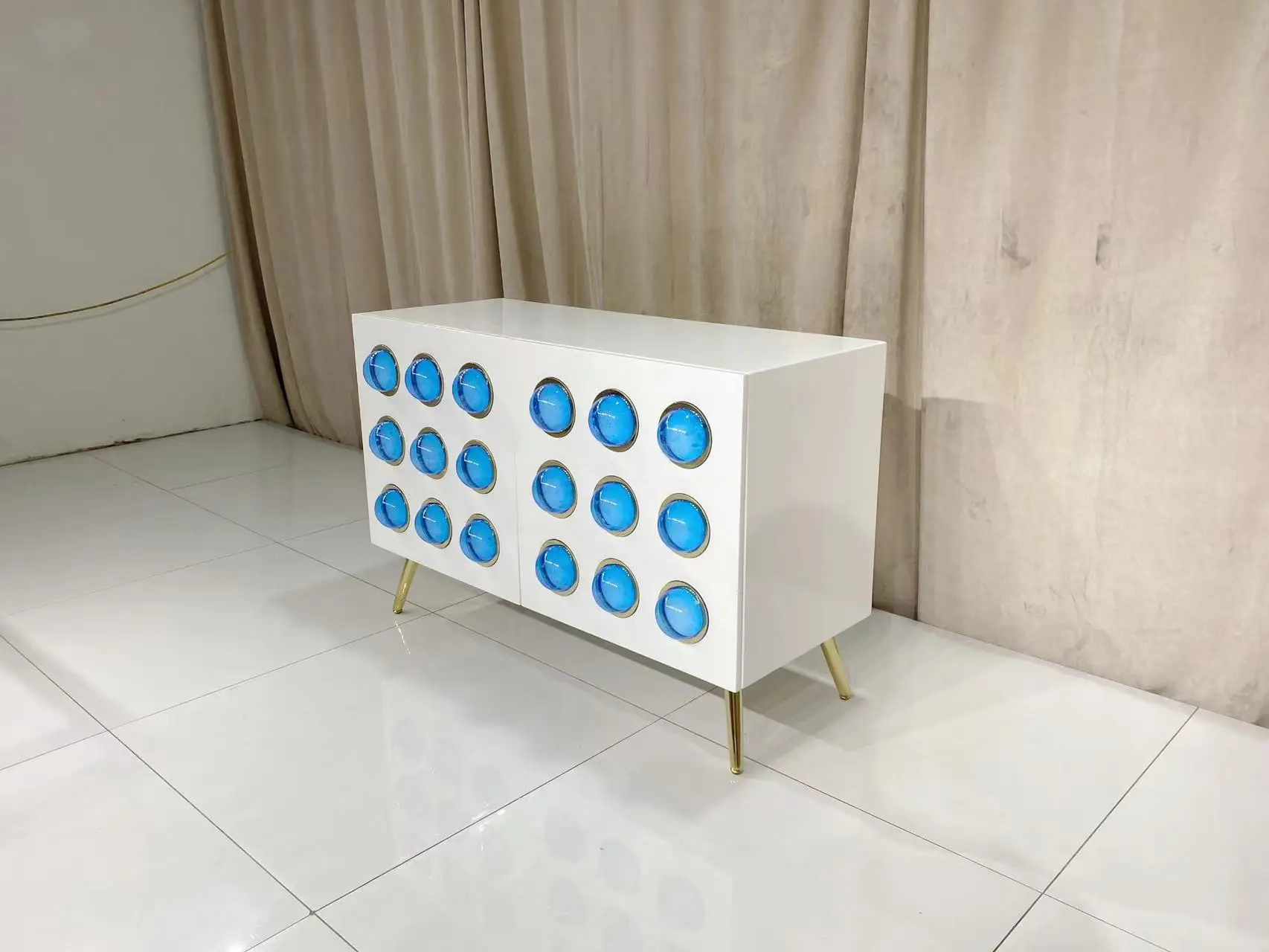 Meuble buffet GLOBO de Jonatha - Home Decor White avis et prix